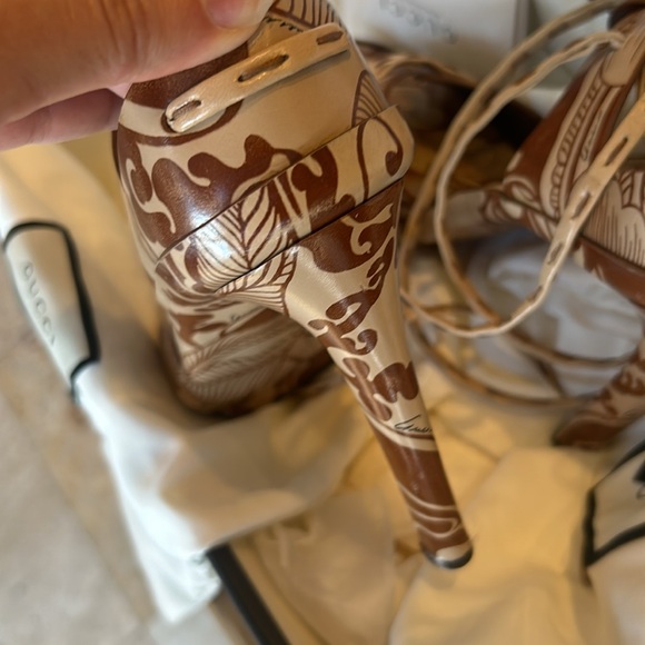 Gucci platform high heels sandals 6 1/2 B - Picture 9 of 11